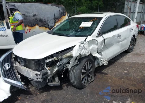 2018 Nissan Altima 2.5 Sv z USA, uszkodzony, nr VIN 1N4AL3APXJC233320